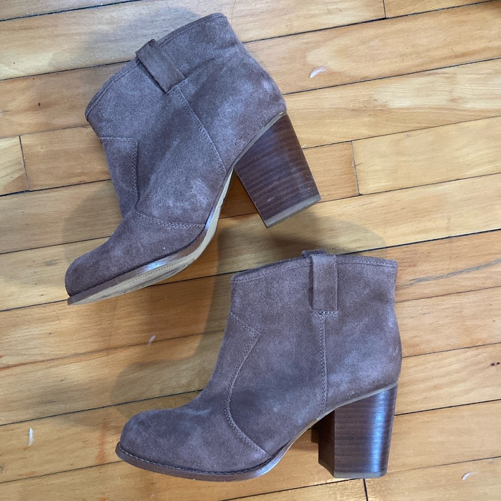 Splendid Suede Lakota Booties, 8M